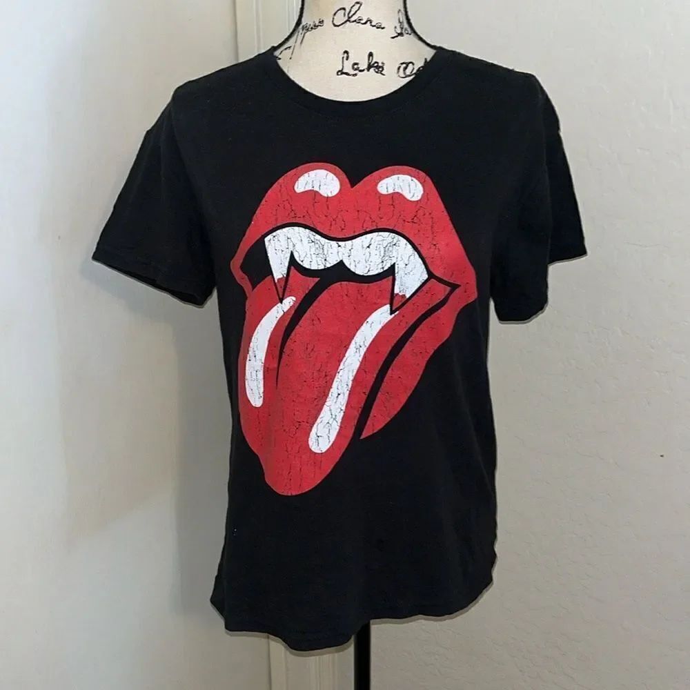 The Rolling Stones Band Lip Fangs Distressed Black Graphic T-Shirt Music Concert